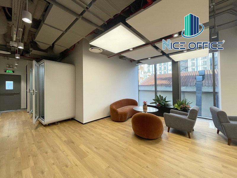 Khu vực tiếp khách chung tại văn phòng trọn gói The Nexx