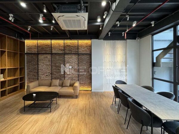 Khu vực tiếp khách chung tại tầng 2 tòa nhà The Root Building