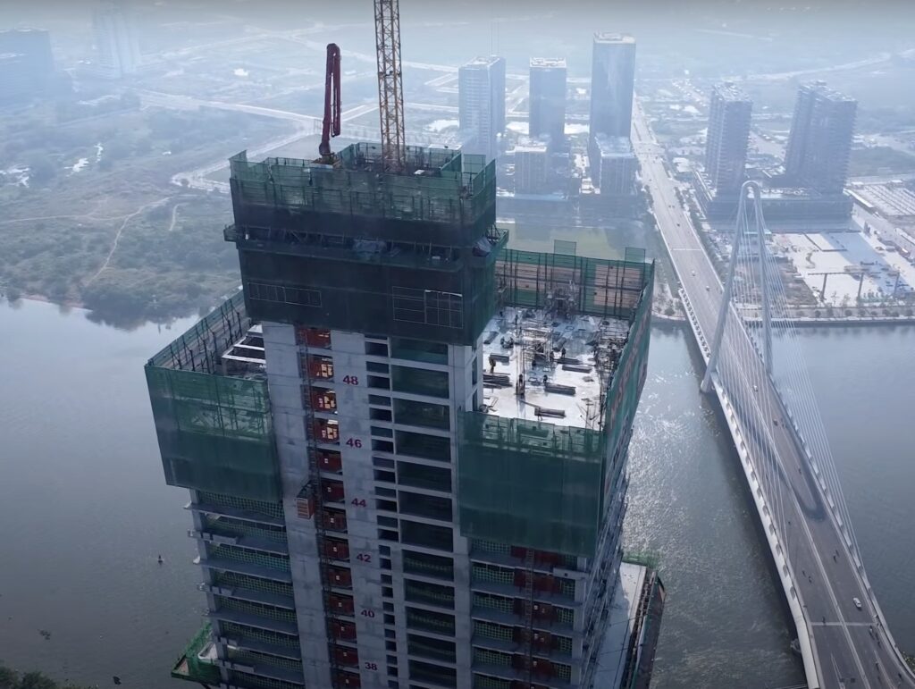 HÌnh ảnh thi công dự án Marina Central Tower nhìn từ trên cao