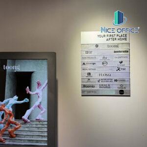 Bảng tên công ty tại Toong Phạm Ngọc Thạch