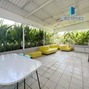 Khu vực thư giãn tại Toong Phạm Ngọc Thạch