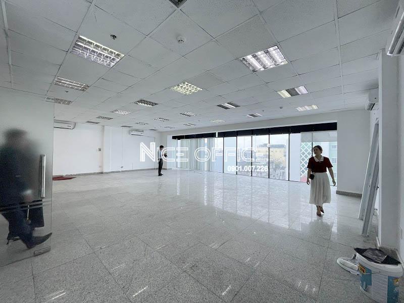 mat-bang-trong-dien-hinh-tai-toa-nha-more-cach-mang-thang-8