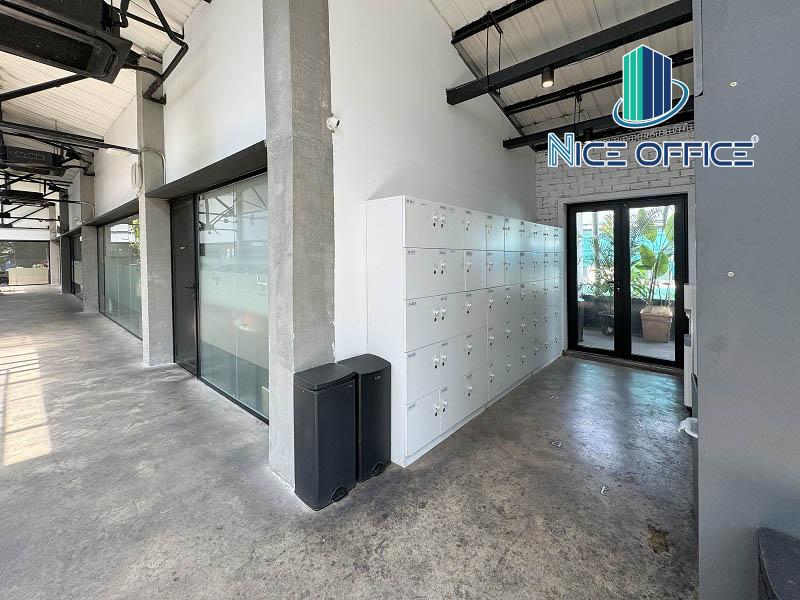 Khu vực looker tại Toong 126 Minh Khai