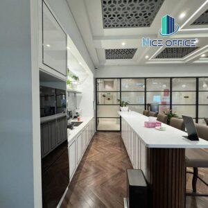 Khu vực pantry tại văn phòng trọn gói Cobi Work