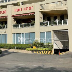 Lối vào tòa nhà River Garden Building