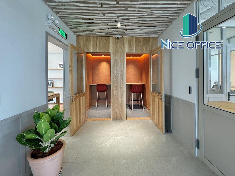 Khu vực phone booth tại văn phòng trọn gói Dreamplex Lê Hiến Mai