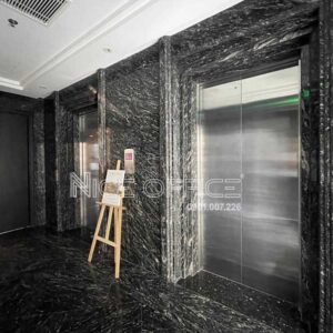 Khu vực thang máy tại tòa nhà Amanaki Thảo Điền