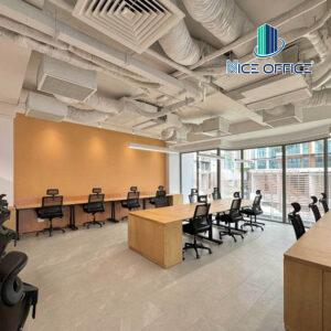 Phòng làm việc tại Dreamplex Lê Hiến Mai đầy đủ bàn ghế