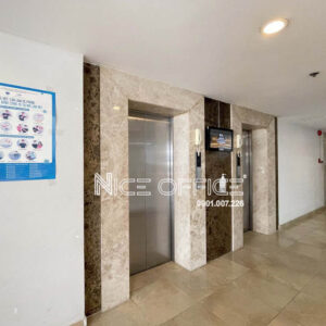 Khu vực thang máy tại tòa nhà Felix Alley Building
