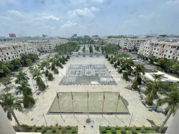 View công viên Hòa Bình nhìn từ tầng 6 tòa nhà Park Hills Palace