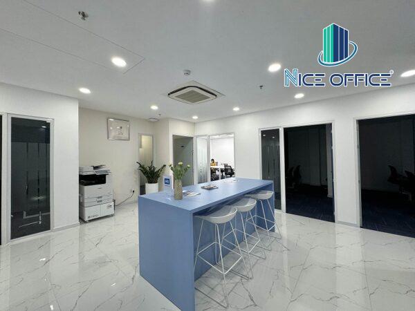 Khu vực pantry tại văn phòng trọn gói HQ Zeta Building