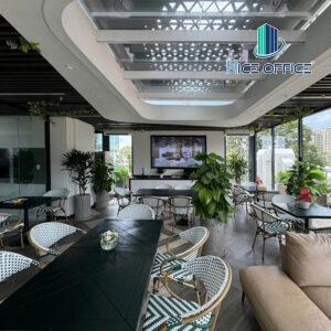 Khu vực thư giãn ăn trưa với không gian chung thoáng đãng