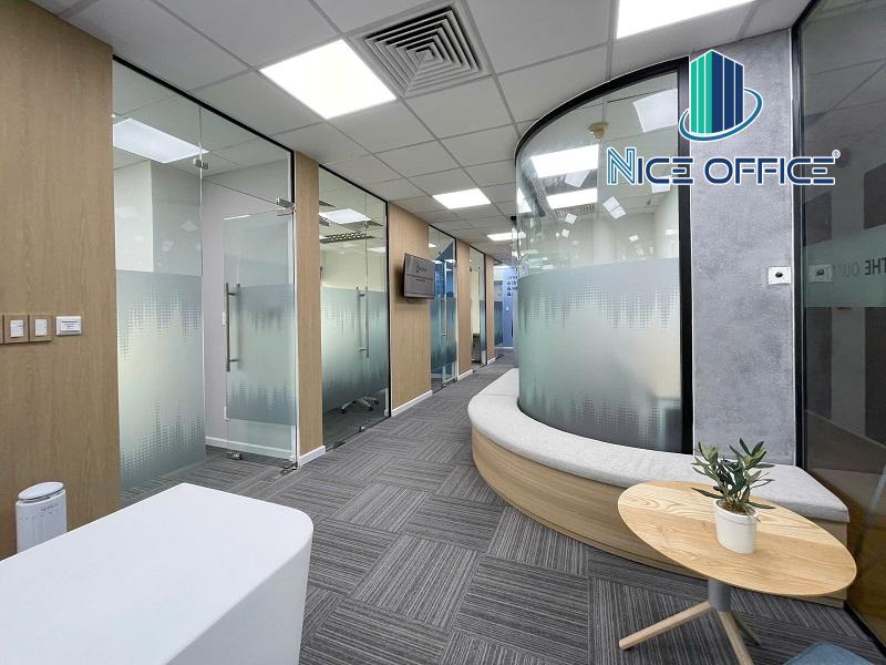 Khu vực chung tại văn phòng trọn gói The Quarters Việt Nam