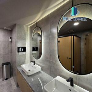 Nhà vệ sinh tại mỗi tầng Tini Co Working Space