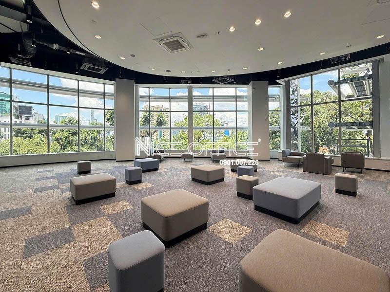 khong-gian-van-phong-tai-daikin-tower-view-thong-thoang