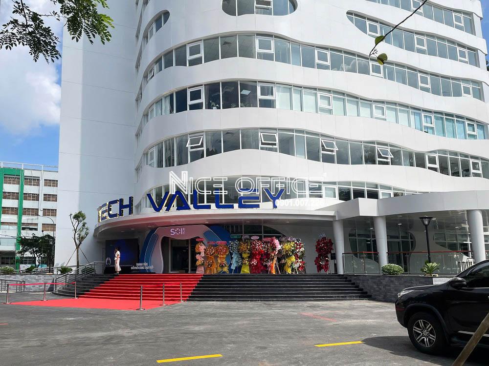 mat-tien-toa-nha-tech-valley-building