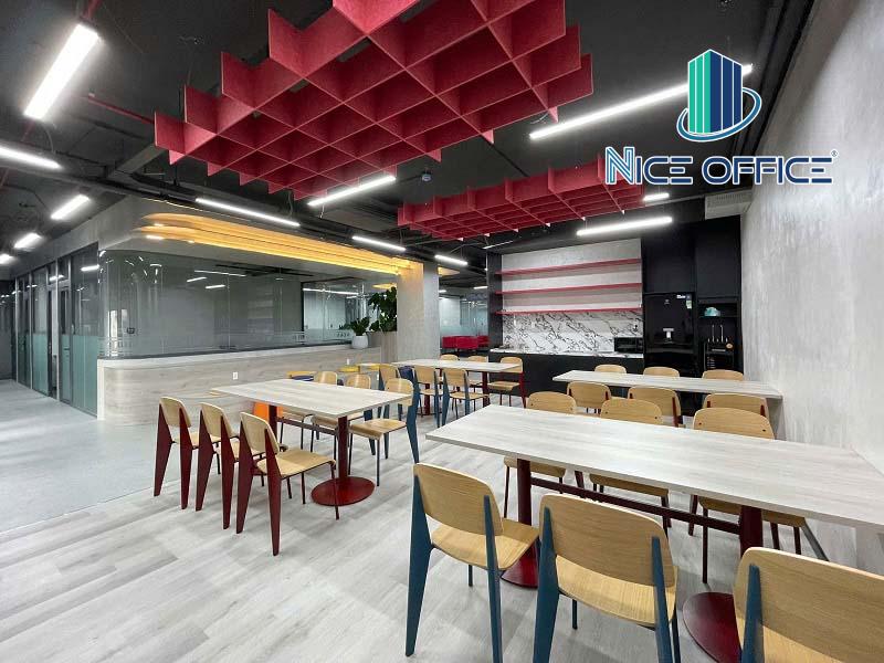 khu-vuc-pantry-su-dung-chung-khi-thue-van-phong-tron-goi-arrow
