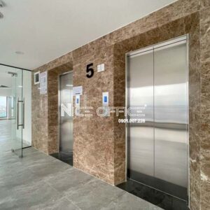Thang máy tại tòa nhà Báo Công giáo và Dân tộc quận 3