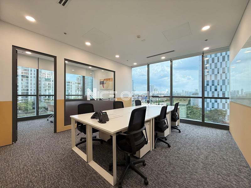 Phòng làm việc riêng 7 chỗ có phòng Giám đốc bên trong tại Komune Co-working