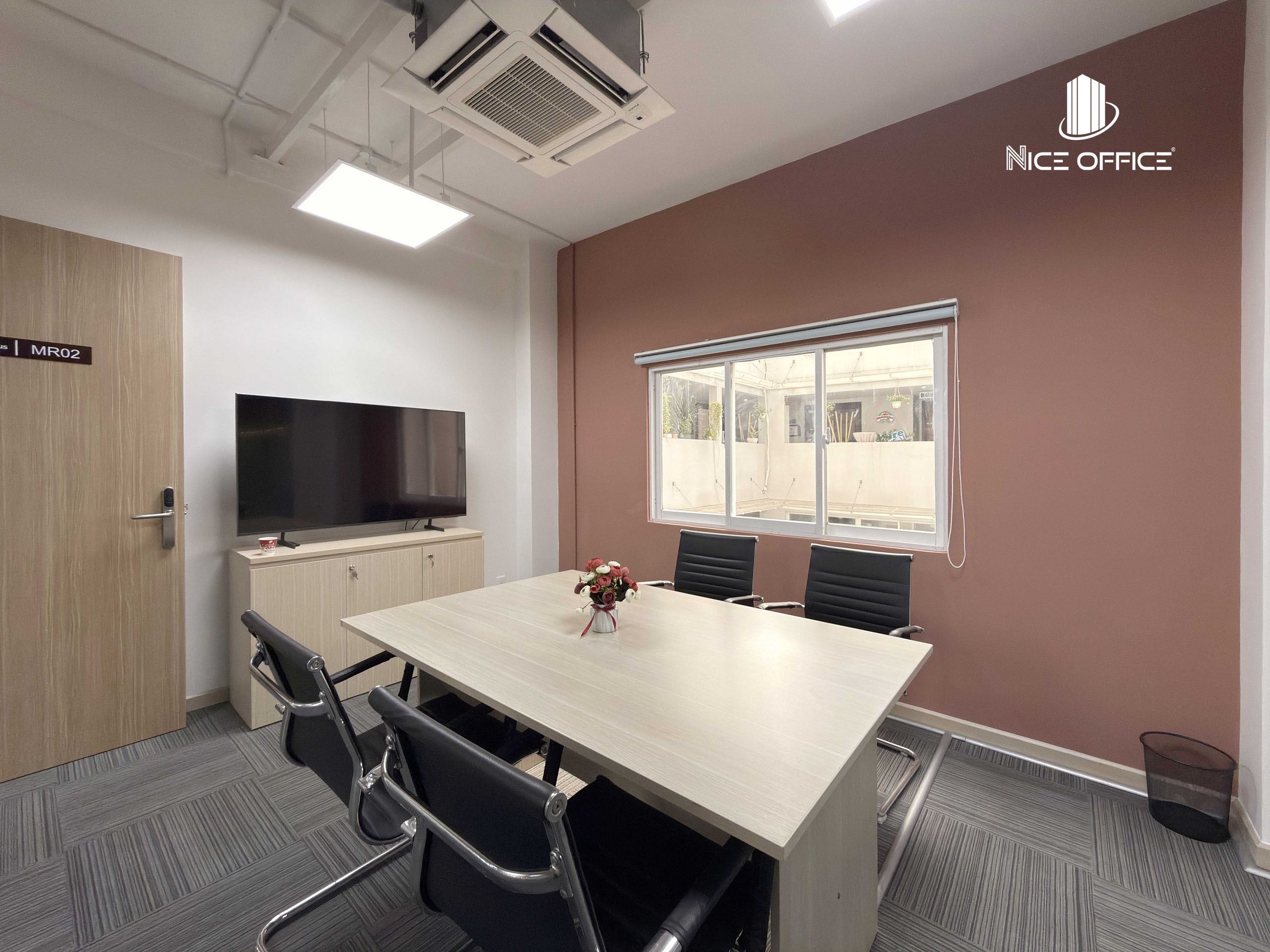 Phòng họp tại văn phòng trọn gói Regus Nguyễn Huệ