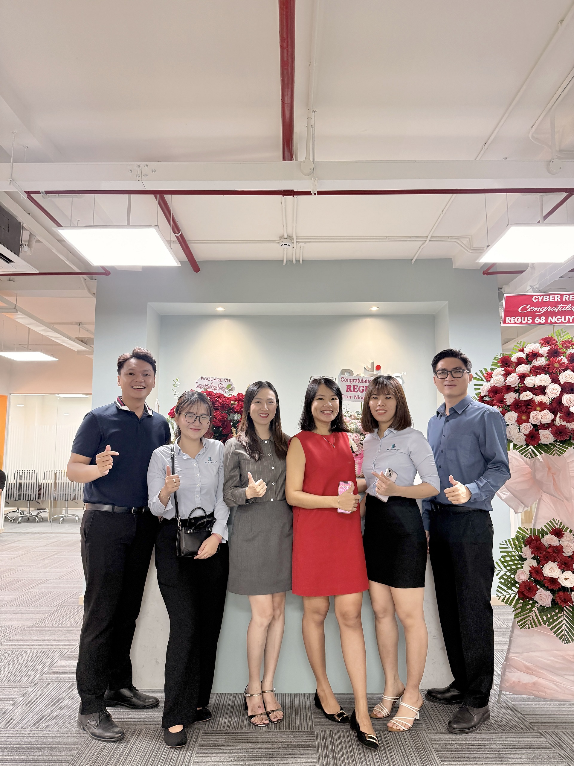 Nice Office chúc mừng khai trương văn phòng trọn gói Regus Nguyễn Huệ