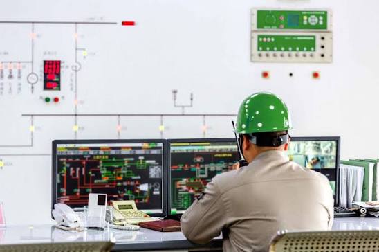 Một tòa nhà có hệ thống kỹ thuật tốt không tạo ra ấn tượng nổi bật trong từng khoảnh khắc, nhưng lại tạo ra một cảm giác ổn định kéo dài theo thời gian.
