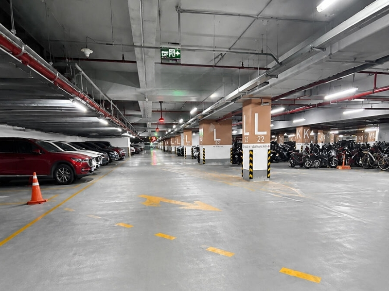 Hầm gửi xe tại Thisofic Tower